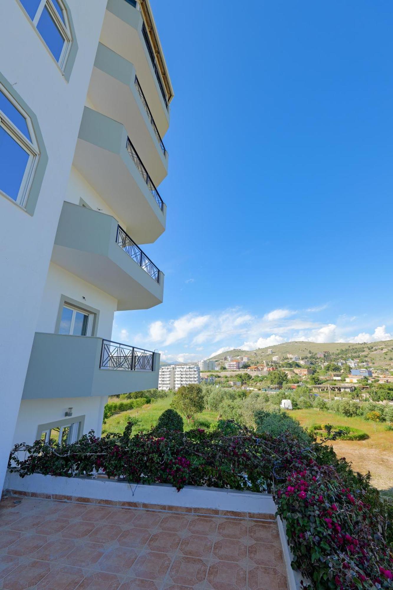 Hotel Holiday Saranda Dış mekan fotoğraf