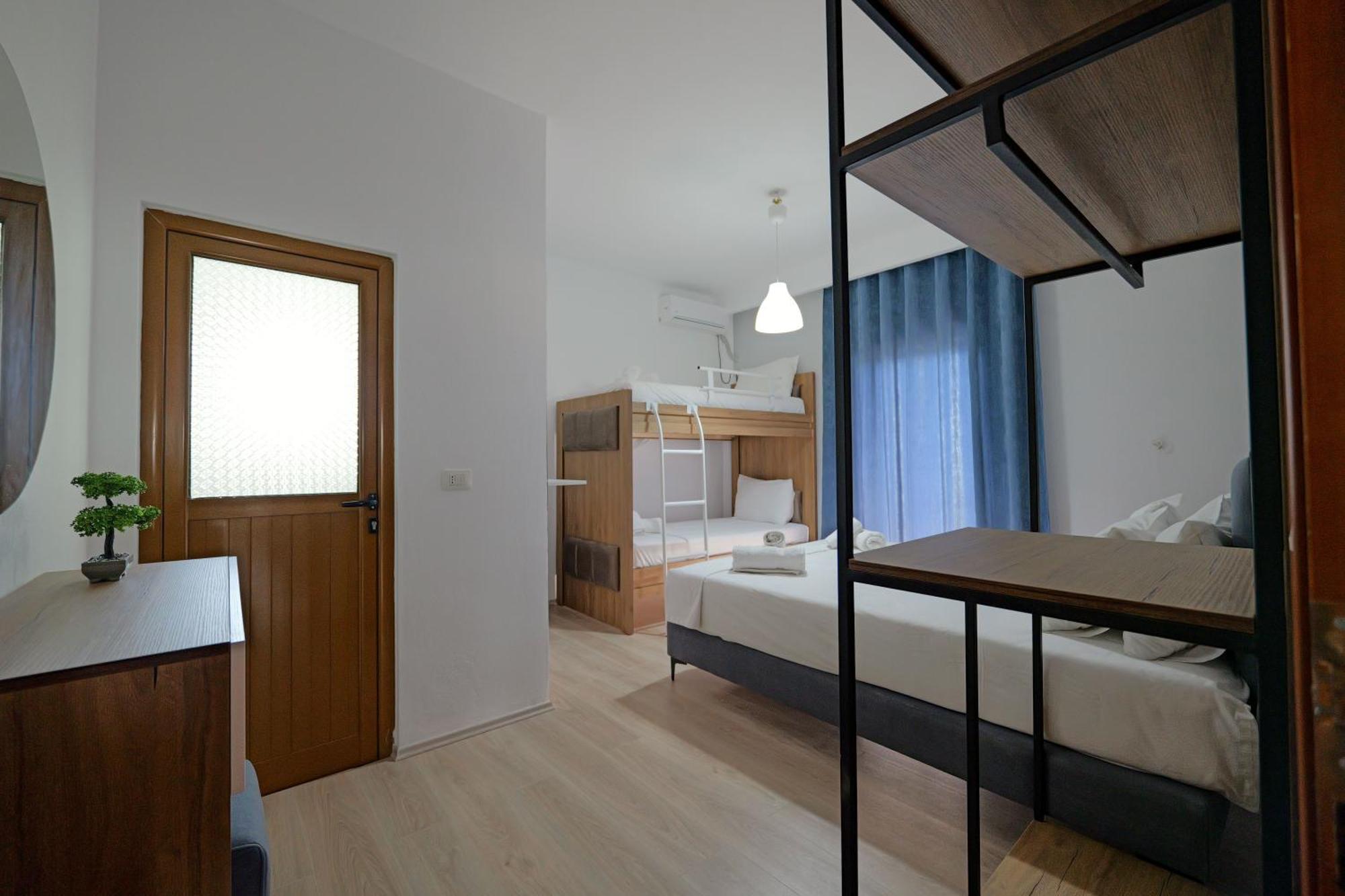 Hotel Holiday Saranda Dış mekan fotoğraf