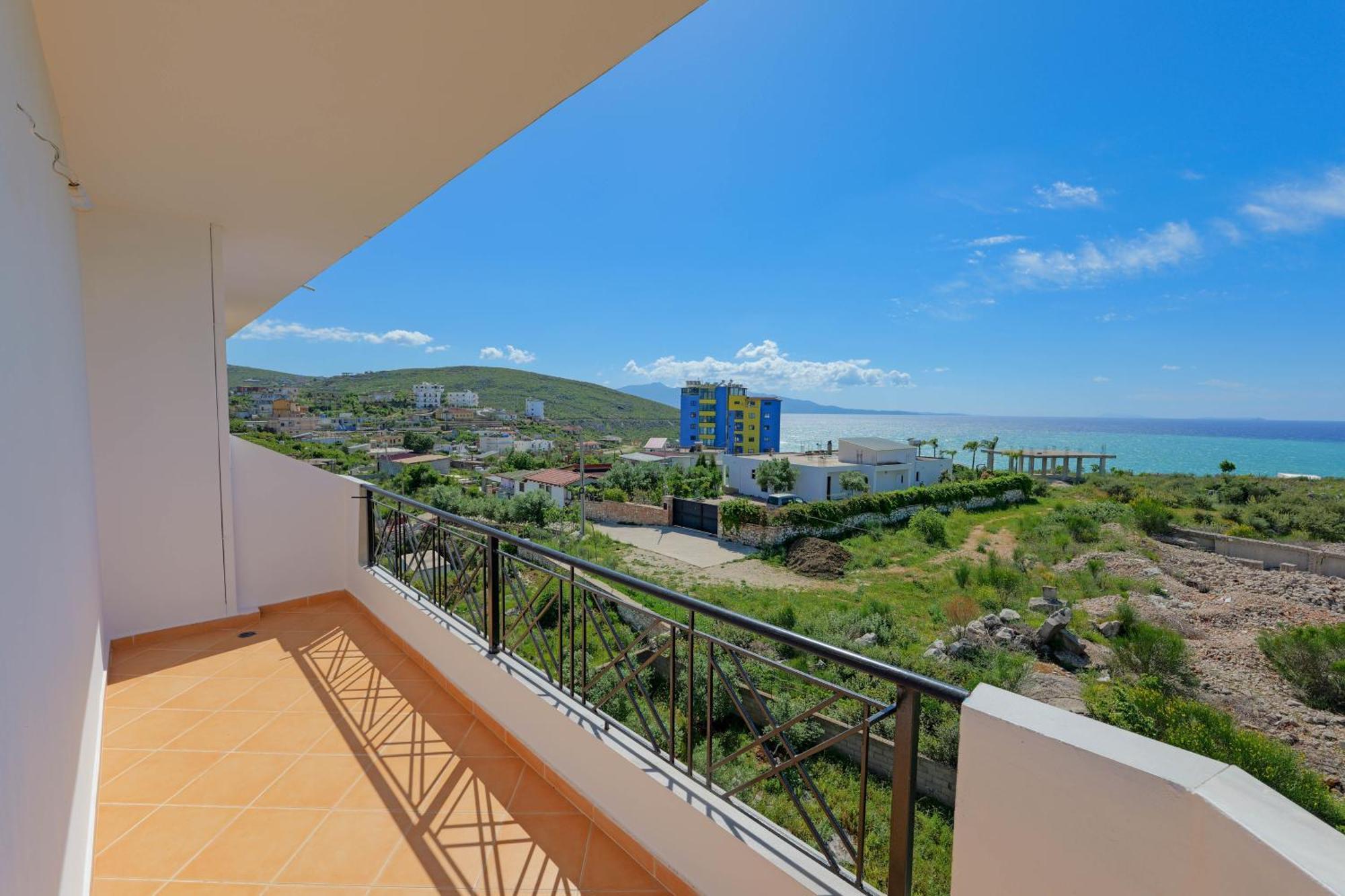 Hotel Holiday Saranda Dış mekan fotoğraf